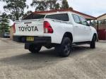 2025 TOYOTA HILUX DOUBLE CAB P/UP SR (4x4) GUN126R RC
